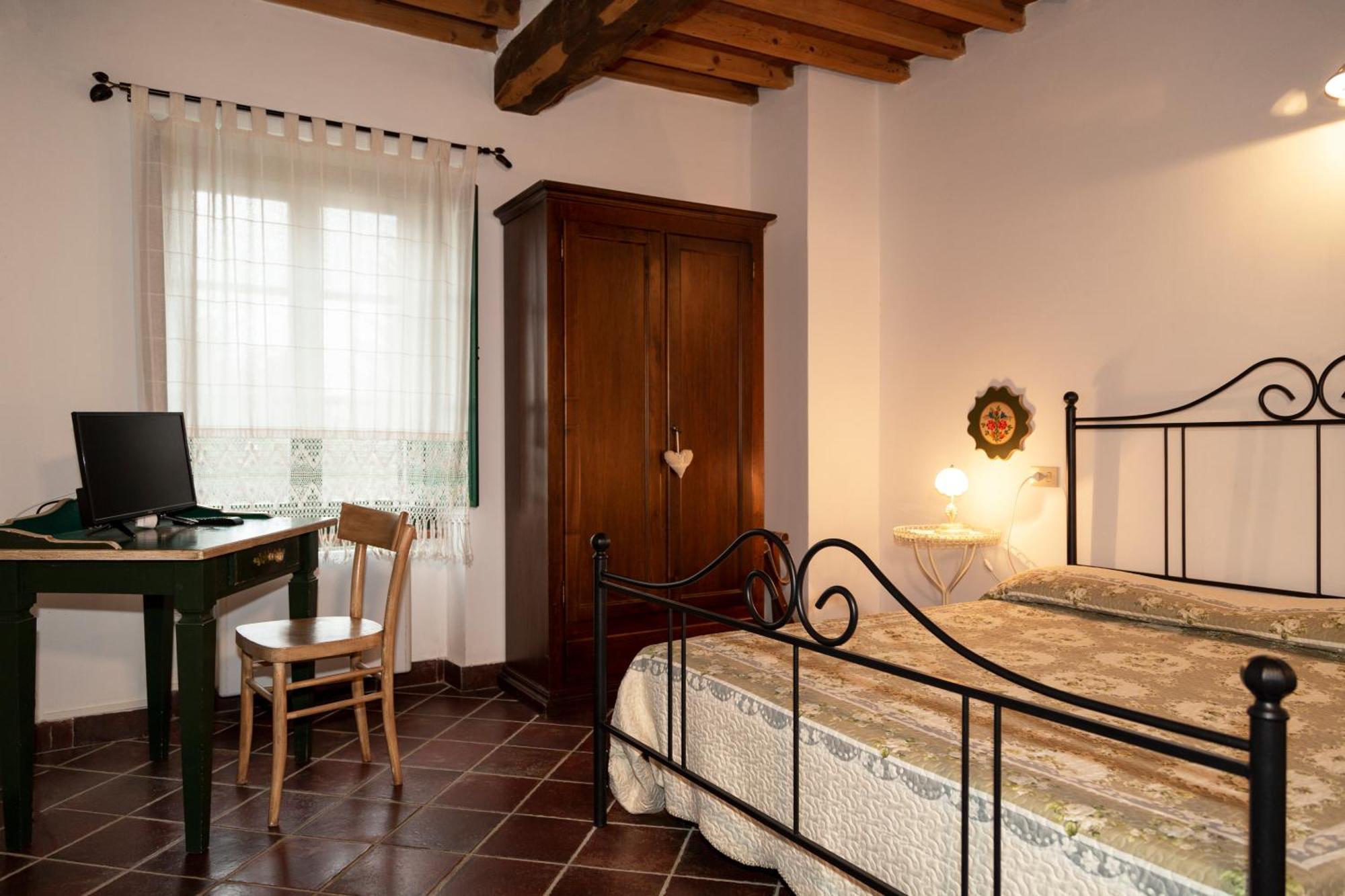 Agriturismo Il Belvedere Country Houses Massa Marittima Værelse billede